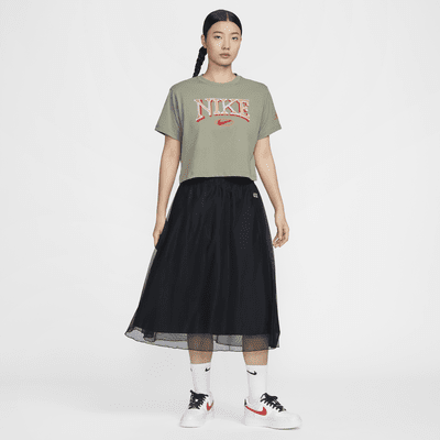 เสื้อยืดเอวลอยแขนสั้นผู้หญิงทรงหลวม Nike Sportswear