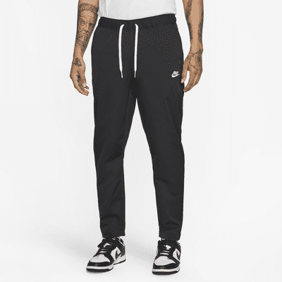 Pants entallados de tejido Woven para hombre Nike Club