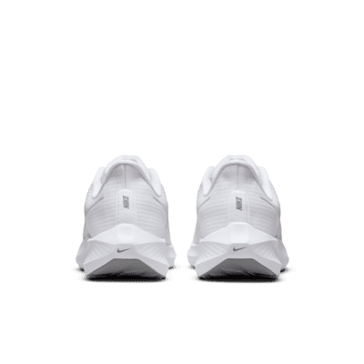 Tenis de correr en pavimento para hombre Nike Pegasus 39
