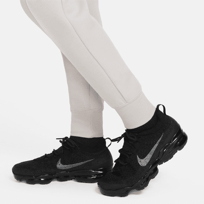 Nike Sportswear Tech Fleece Older Kids' (Girls') Joggers. Nike SG