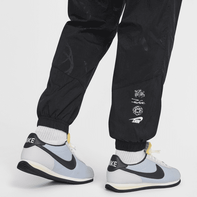 Nike Sportswear Men's Breaking Lined Windrunner Trousers