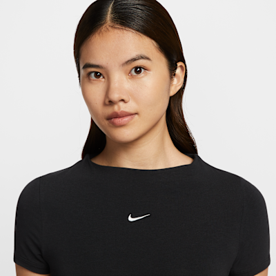 เสื้อแขนสั้นคอปีนทรงรัดรูปผู้หญิง Nike Sportswear Chill Knit
