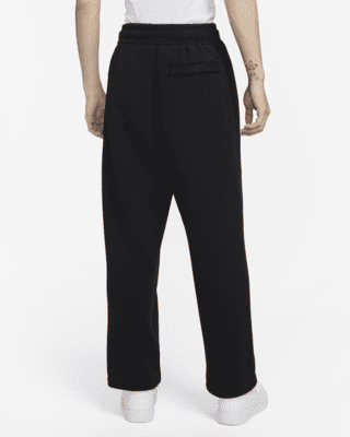 Nike Sportswear Trend