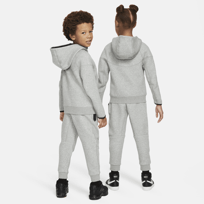 Nike Sportswear Tech Fleece Full-Zip Set 2-teiliges Hoodie-Set für jüngere Kinder