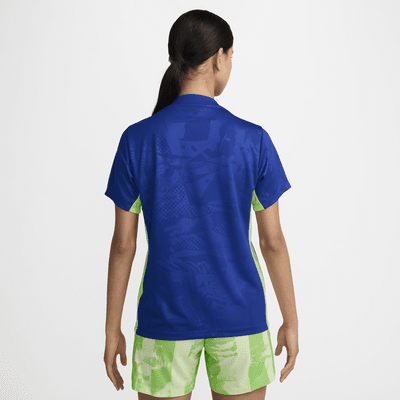 Playera de fútbol Nike Dri-FIT para antes del partido para mujer FC Barcelona Academy Pro Third