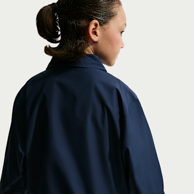 Chamarra de entrenador Repel para niños talla grande Nike Sportswear Club