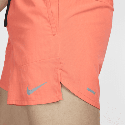 Nike Dri-FIT Stride 男款 5" 隱藏式內裡跑步短褲