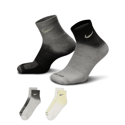 Nike Everyday Plus Cushioned Ankle Socks (2 Pairs)