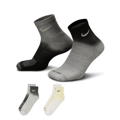 Nike Everyday Plus Cushioned Ankle Socks (2 Pairs). Nike NL