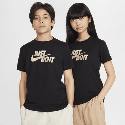 Nike Sportswear Older Kids' T-Shirt