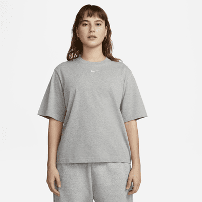 gray nike shirt women's