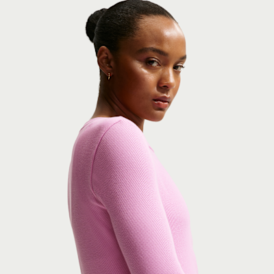 Playera de manga larga de tela de canalé ajustada para mujer Nike Sportswear