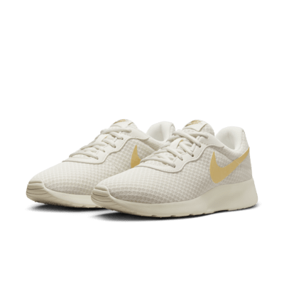 Nike Tanjun Women's Shoes