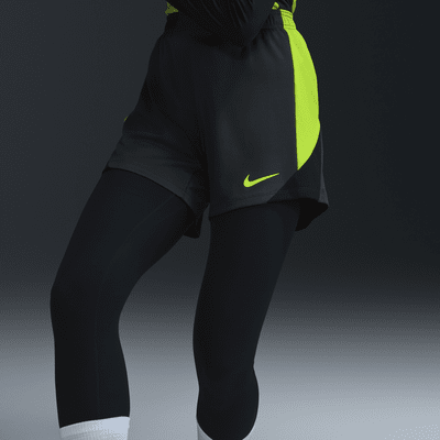 Nike Strike Dri-FIT Fußballshorts für Damen