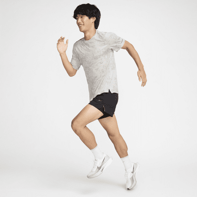 กางเกงวิ่งขาสั้น 4 นิ้วแบบ 2-in-1 ผู้ชาย Dri-FIT ADV Nike Running Division