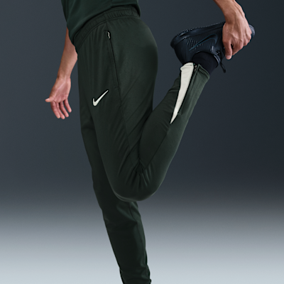 Chelsea FC Strike Pantalón de fútbol de tejido Knit Nike Dri-FIT - Hombre