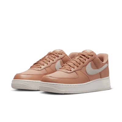 Tenis para hombre Nike Air Force 1 '07 LX NBHD