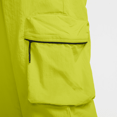 Pantaloni cargo in tessuto Nike Tech – Uomo