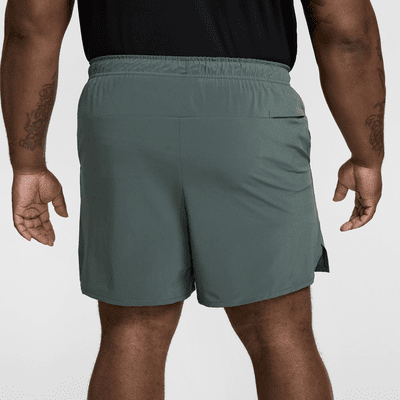 Shorts versátiles Dri-FIT de 18 cm sin forro para hombre Nike Unlimited Swoosh