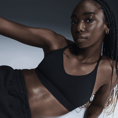 Brassière de sport réglable rembourrée à maintien léger Nike Indy pour femme