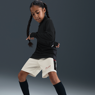 Nike Academy Older Kids' Dri-FIT 18cm (approx.) Football Shorts