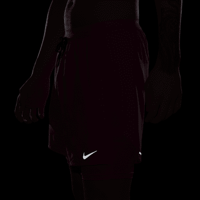 Nike Stride Pantalons curts híbrids de 13 cm Dri-FIT de running - Home