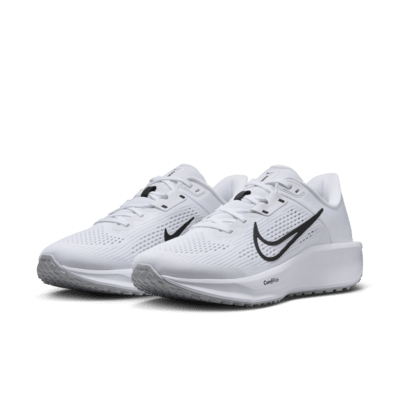 Tenis de correr en pavimento para mujer Nike Quest 6