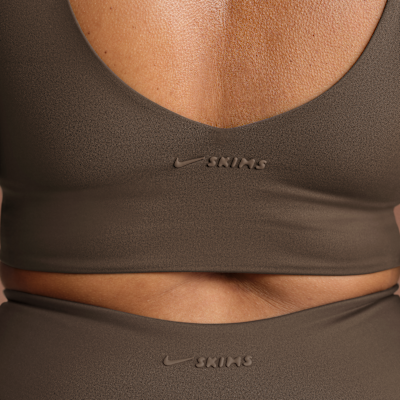 NikeSKIMS Matte Women's V-Neck Long-Line Bra