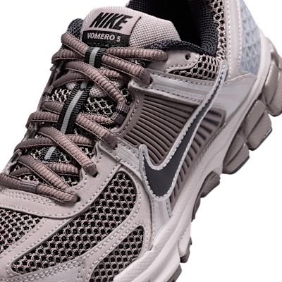 Nike Vomero 5 Big Kids' Shoes