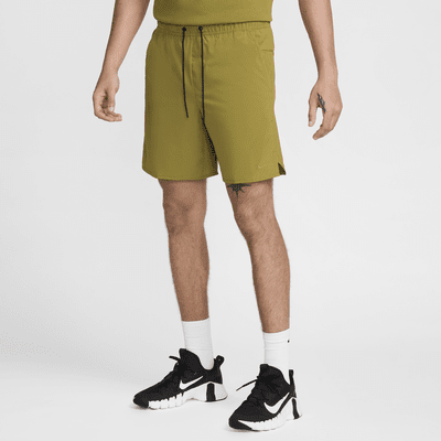 Shorts versátiles sin forro Dri-FIT de 18 cm para hombre Nike Unlimited