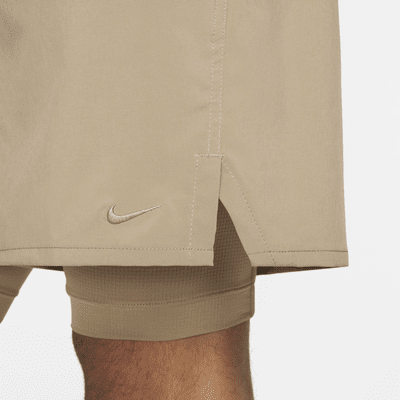 Shorts versátiles Dri-FIT de 18 cm 2 en 1 para hombre Nike Unlimited