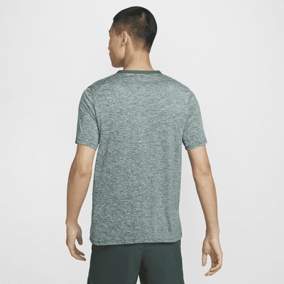 Nike Dri-FIT Rise 365 男款短袖跑步上衣