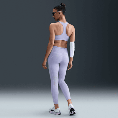 Leggings de tiro medio de 7/8 para mujer Nike Fast