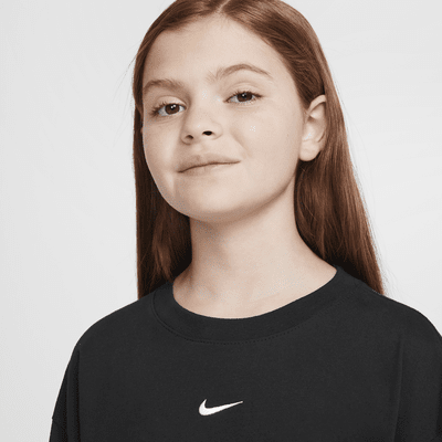 Nike Sportswear Essential Big Kids' (Girls') Long-Sleeve T-Shirt