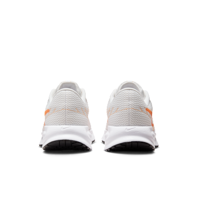 Löparsko för hårt underlag Nike Run Defy för kvinnor