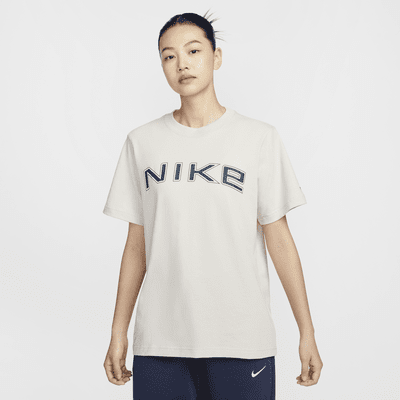 Nike Sportswear Women's Loose Short-Sleeve Graphic T-Shirt