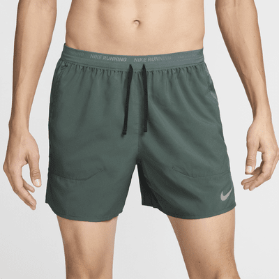 Nike Stride Dri-FIT hardloopshorts met binnenbroek voor heren (13 cm)