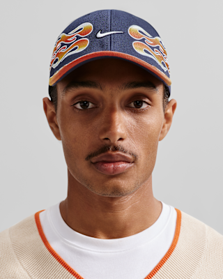 Женская кепка Nike Club Structured OG Flame Cap
