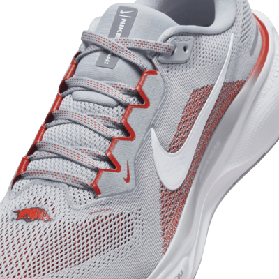 Tenis de correr en pavimento universitarios Nike para hombre Arkansas Pegasus 41