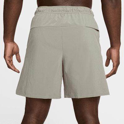 Nike Unlimited vielseitige Dri-FIT Herrenshorts ohne Futter (ca. 18 cm)