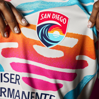 Jersey Nike Dri-FIT de la NWSL replica del San Diego Wave FC local 2024 Stadium para mujer