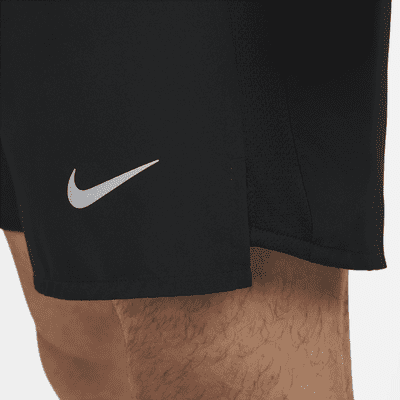 กางเกงขาสั้นอเนกประสงค์มีซับใน 5 นิ้วผู้ชาย Nike Dri-FIT Challenger