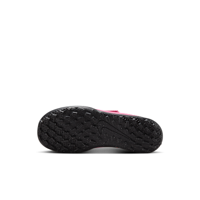 Tacos de fútbol para pasto sintético (turf) de corte low para niños de preescolar Nike Jr. Mercurial Vapor 16 Club