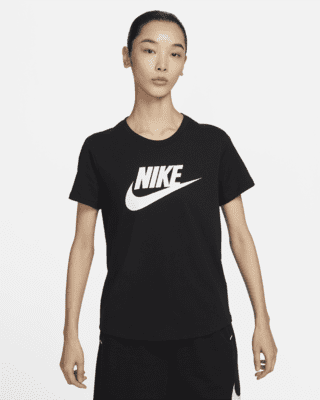 Nike Sportswear Essentials