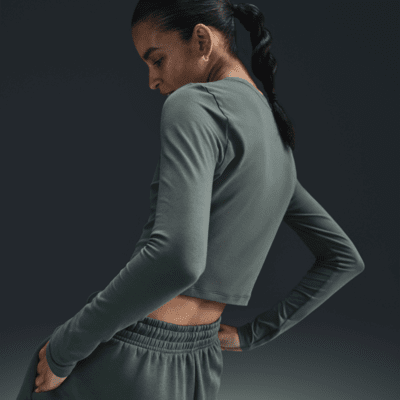 Långärmad kort tröja Nike Sportswear Chill Knit med slimmad passform för kvinnor