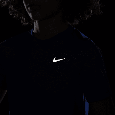 Nike Dri-FIT Miler Older Kids' (Boys') Short-Sleeve Training Top