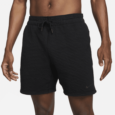 Shorts sin forro Dri-FIT de 18 cm para hombre Nike Yoga