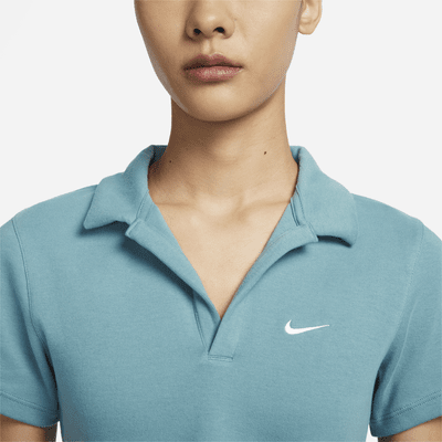 เสื้อโปโลแขนสั้นผู้หญิง Nike Sportswear Essential