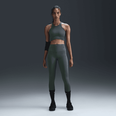 Nike One Twist sports-BH med høy hals, lett støtte og lett fôring til dame