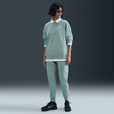 Nike Sportswear Club Fleece Women's Loose Crew-Neck Sweatshirt